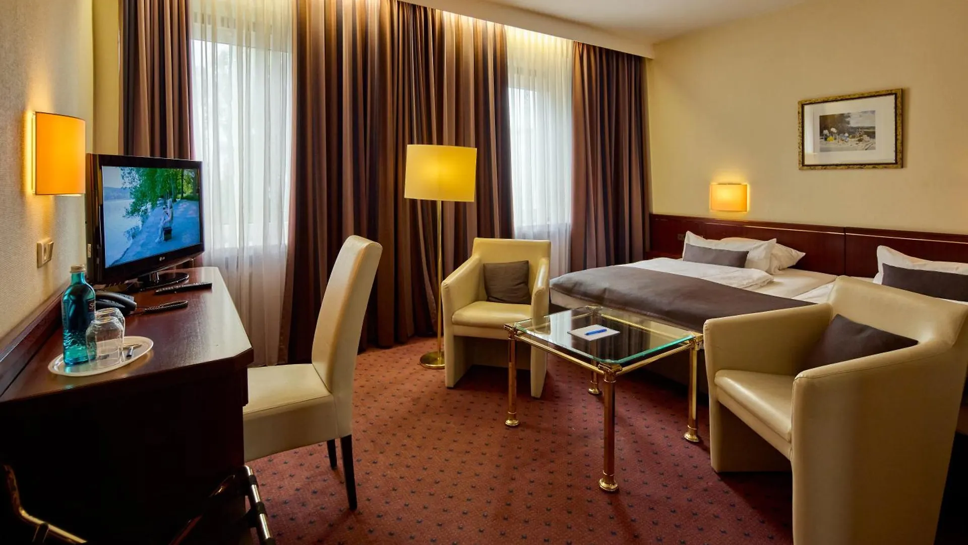Trip Inn Hotel Esplanade, Duesseldorf  Dusseldorf